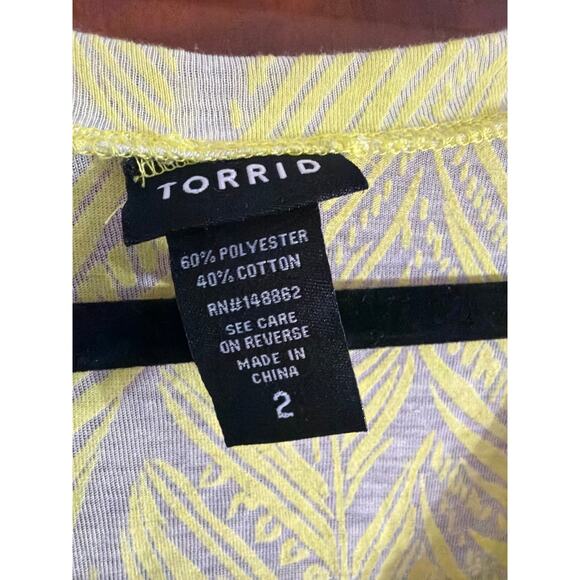 Torrid Women's Plus Size Yellow & White V-Neck Boho Shirt Size 2 2X - Picture 3 of 4